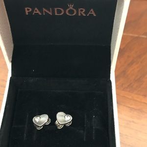 Pandora Vintage Heart Fans earrings